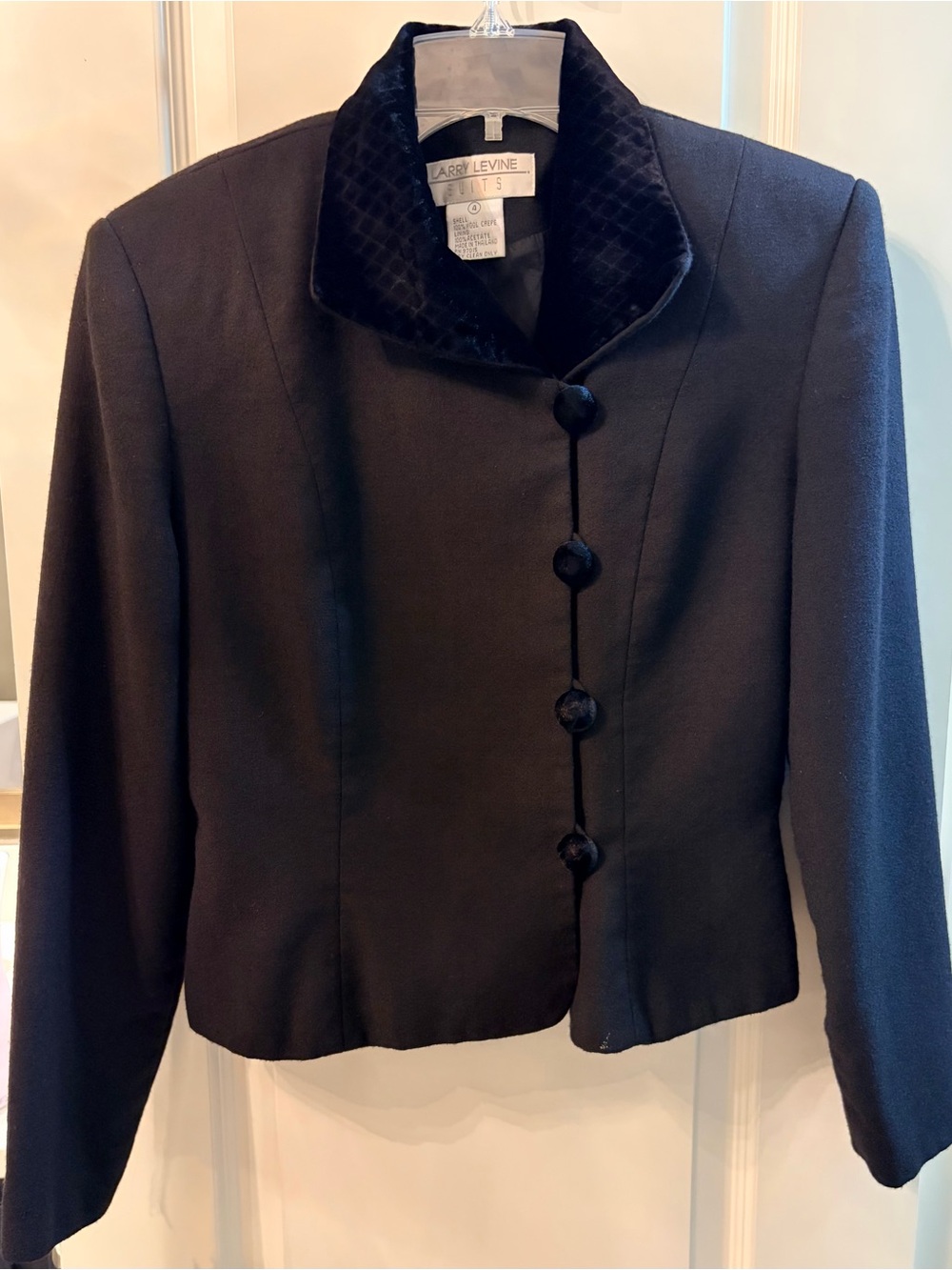Larry Levine Black Women's Velvet-Collar Blazer
